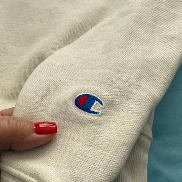 Champion Women's Light Cream Crewneck Sweatshirt with Logo - Picture 4 of 11